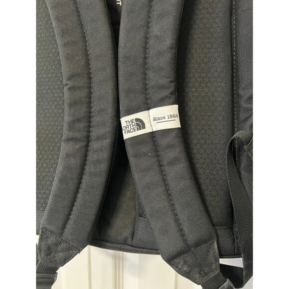 NWT! THE NORTH FACE Bozer Backpack Hiking School Green Black Spellout Ski Sports - Picture 4 of 16